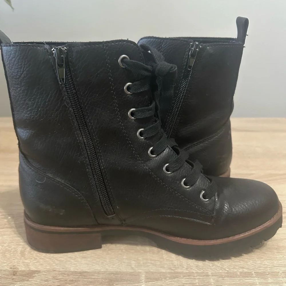 Kensie Black Faux Leather Willa Zip Lace Up Ankle‎ Boots. Size 9.